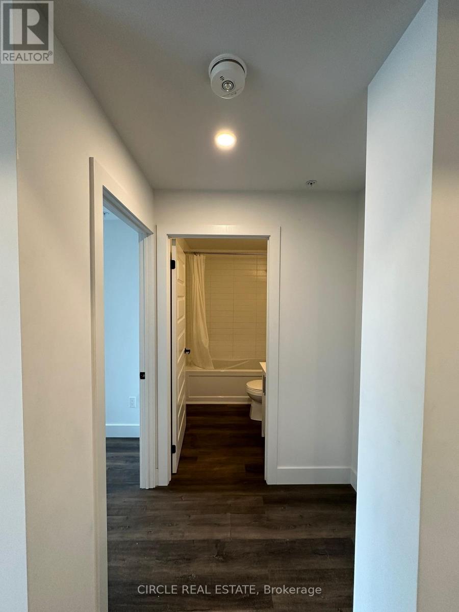 205 - 103 Roger Street, Waterloo, Ontario N2J 0G2 - Photo 7 - X12670650