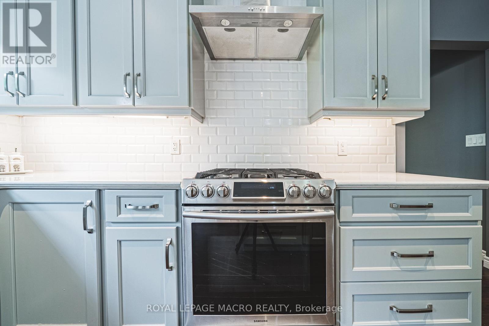 25 Orchard Hill, Hamilton, Ontario  L8P 2V6 - Photo 15 - X12670704