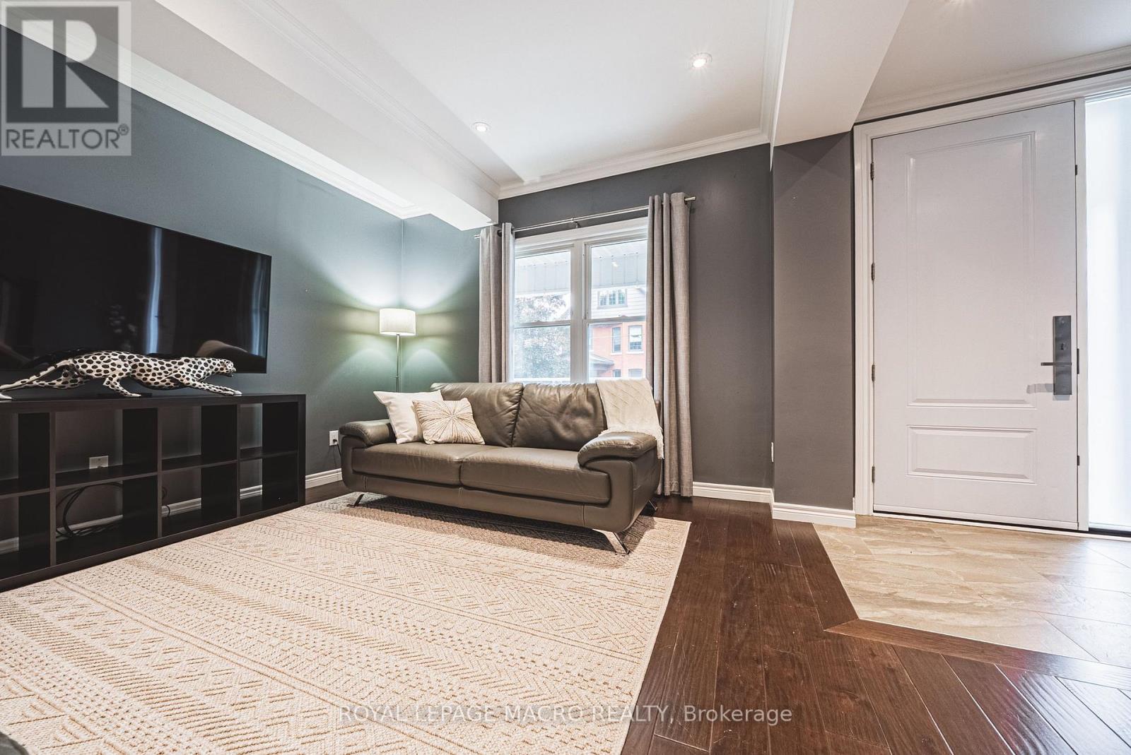 25 Orchard Hill, Hamilton, Ontario  L8P 2V6 - Photo 6 - X12670704