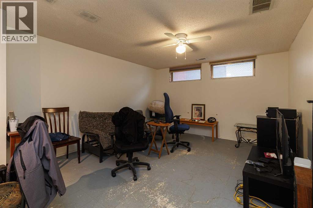 6123 Lacombe Way Sw, Calgary, Alberta  t3e 5t4 - Photo 20 - A2273752