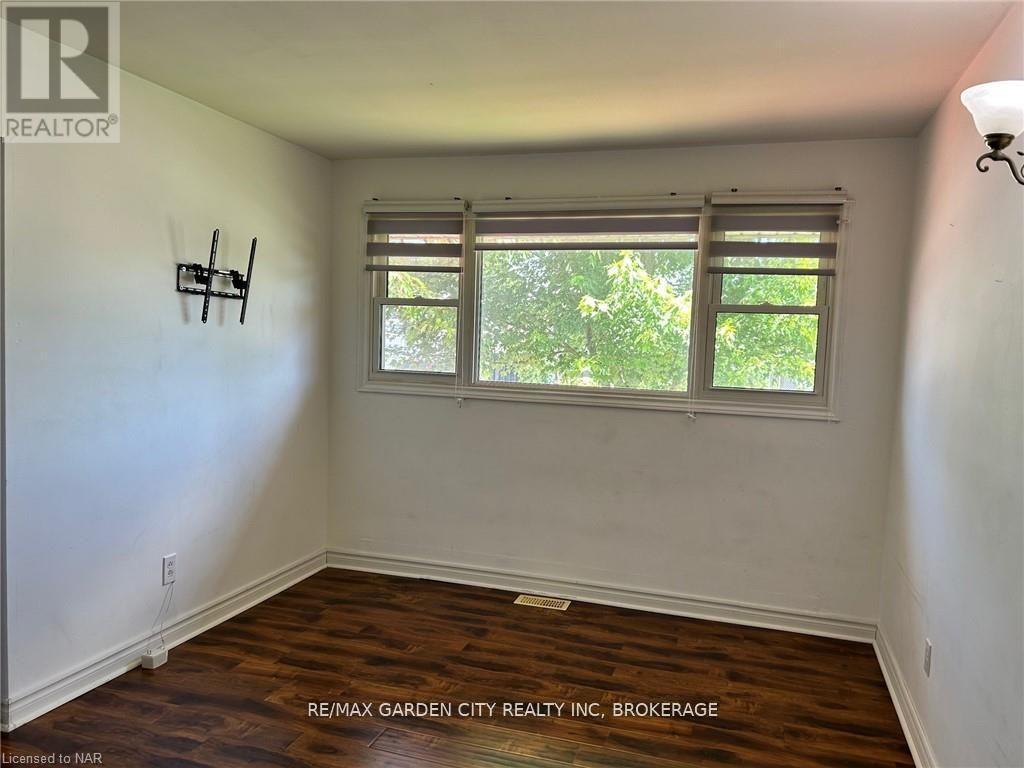 Upper - 834 David Street, Welland, Ontario  L3B 2C3 - Photo 17 - X12670732