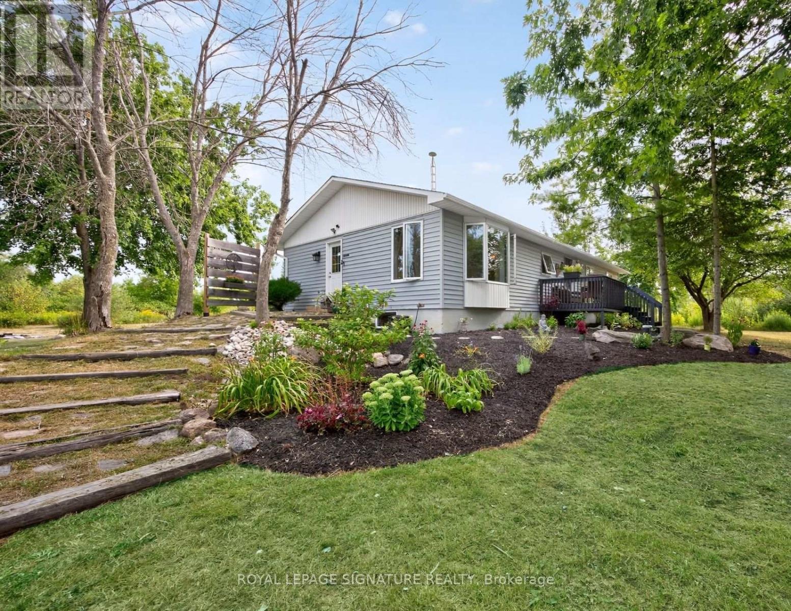 1152 Concession Road, Ramara, Ontario  L0K 1B0 - Photo 4 - S12443621