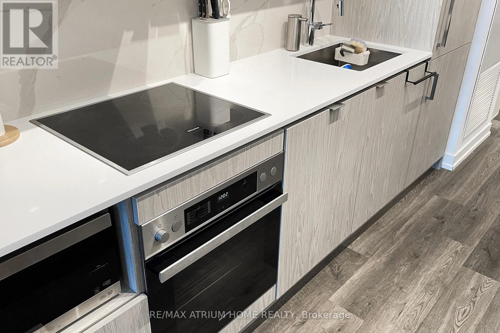 5910 - 55 Cooper Street, Toronto, Ontario  M5E 0G1 - Photo 17 - C12670724