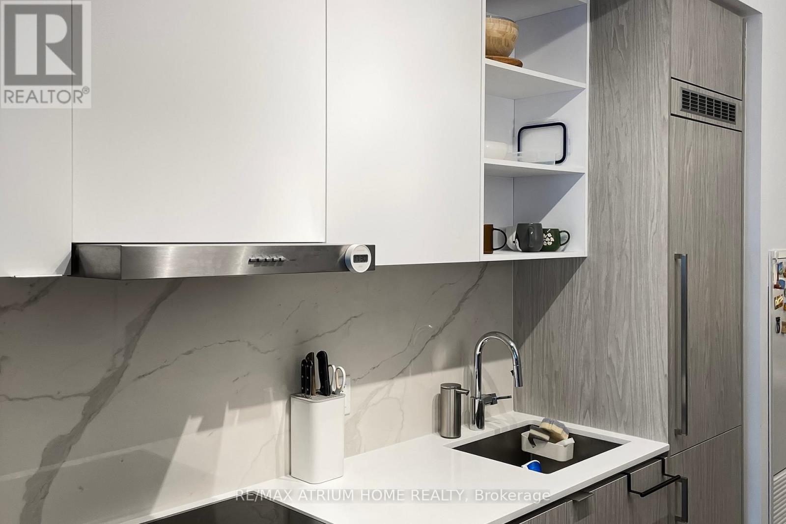 5910 - 55 Cooper Street, Toronto, Ontario  M5E 0G1 - Photo 19 - C12670724