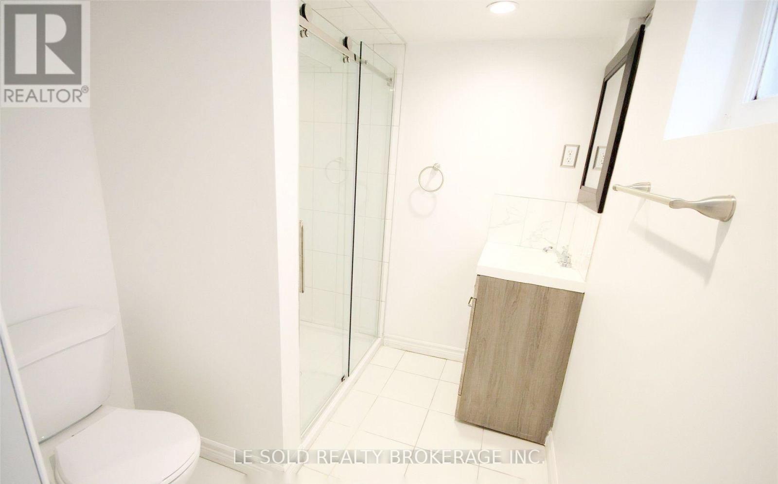 Bsmt Room - 112 Leland Street, Hamilton, Ontario  L8S 3A2 - Photo 10 - X12670738