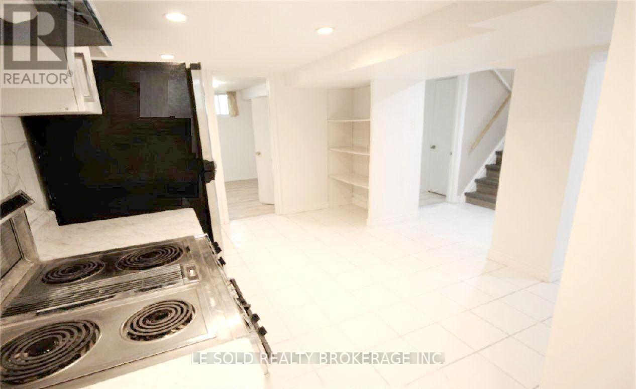 Bsmt Room - 112 Leland Street, Hamilton, Ontario  L8S 3A2 - Photo 6 - X12670738