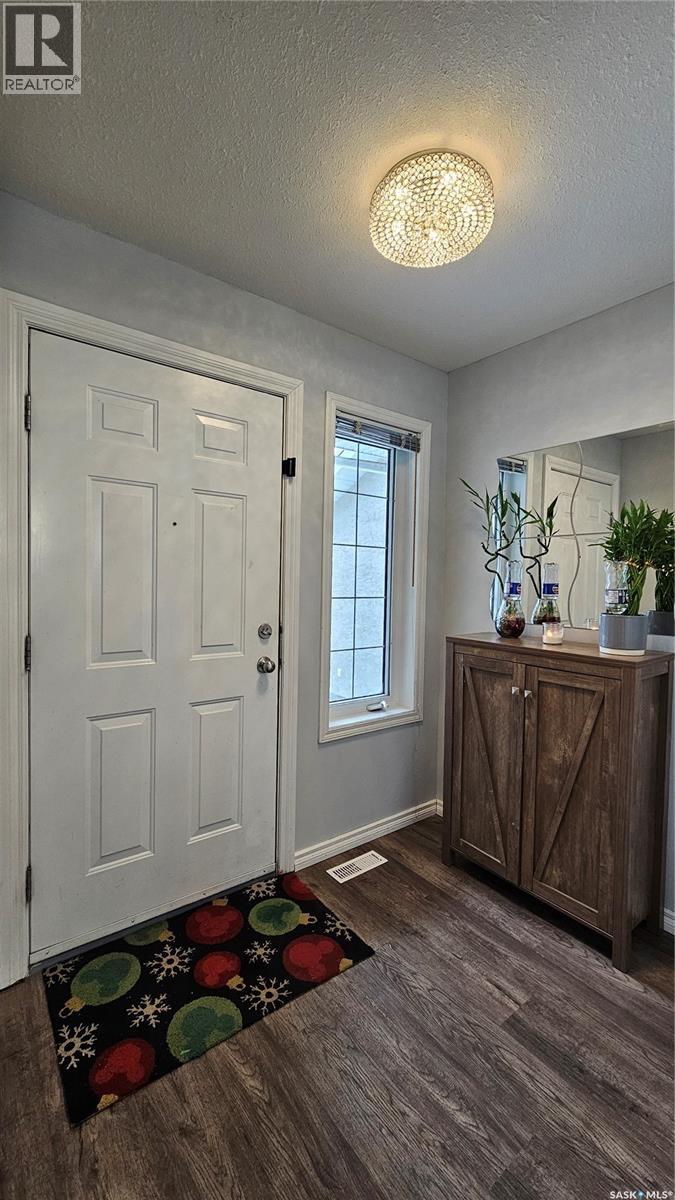 10 103 Banyan Crescent, Saskatoon, Saskatchewan  S7V 1G2 - Photo 5 - SK026327