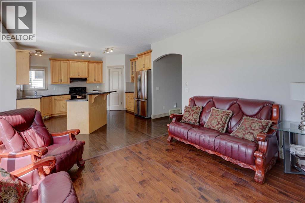 112 Cougarstone Manor Sw, Calgary, Alberta  T3H 5N4 - Photo 11 - A2261850