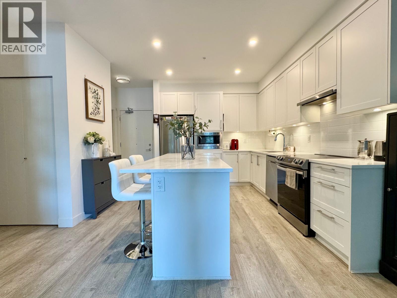 208 2160 Grant Avenue, Port Coquitlam, British Columbia  V3B 0T3 - Photo 1 - R3076555