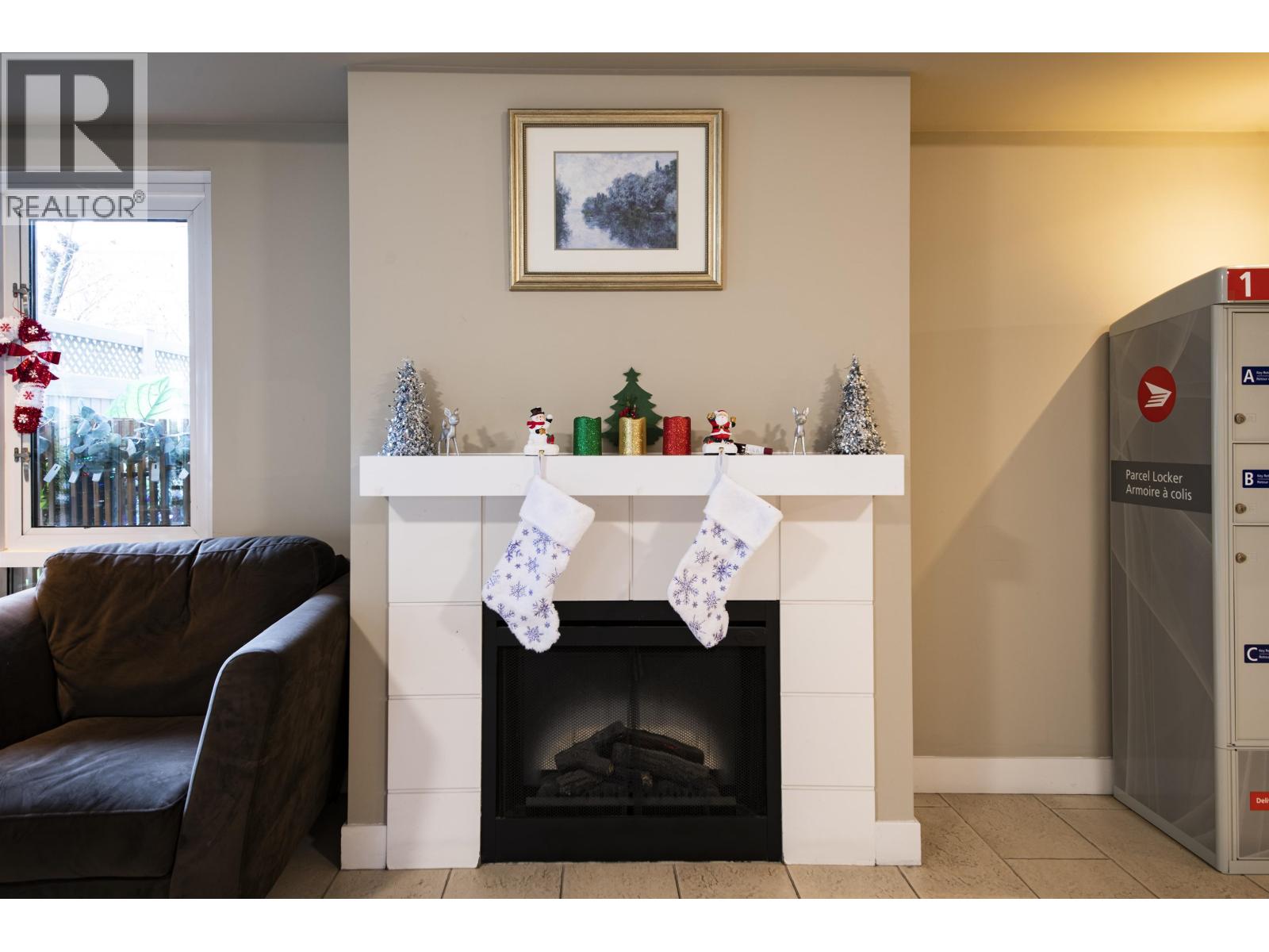 303 12238 224 Street, Maple Ridge, British Columbia  V2X 8W5 - Photo 2 - R3076649