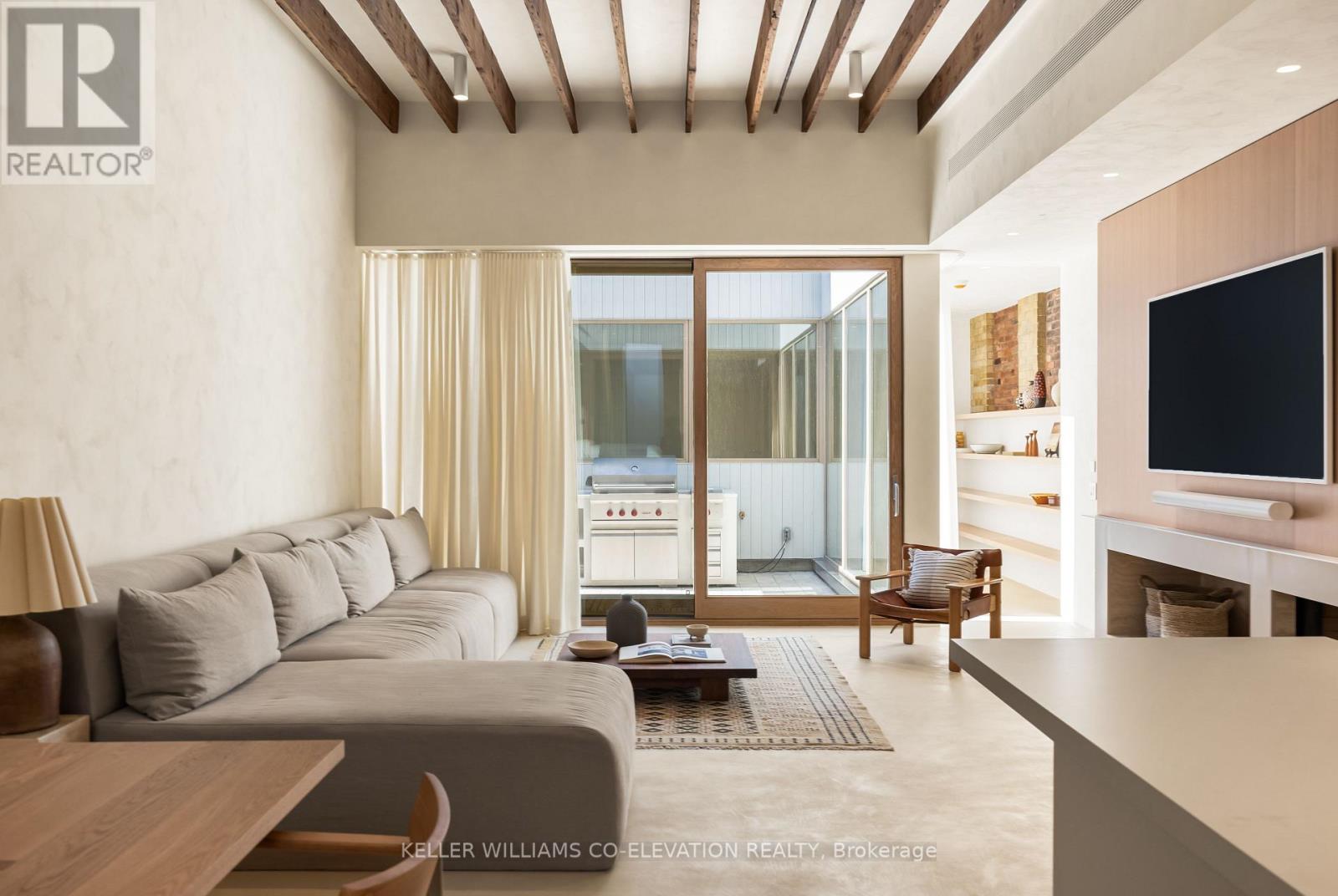 1 - 722 Lansdowne Avenue, Toronto, Ontario  M6H 3Y8 - Photo 1 - W12471058