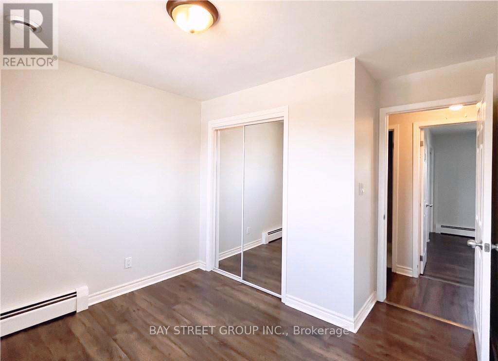 Upper - 106 St David's Road, St. Catharines, Ontario  L2T 1P9 - Photo 10 - X12670756