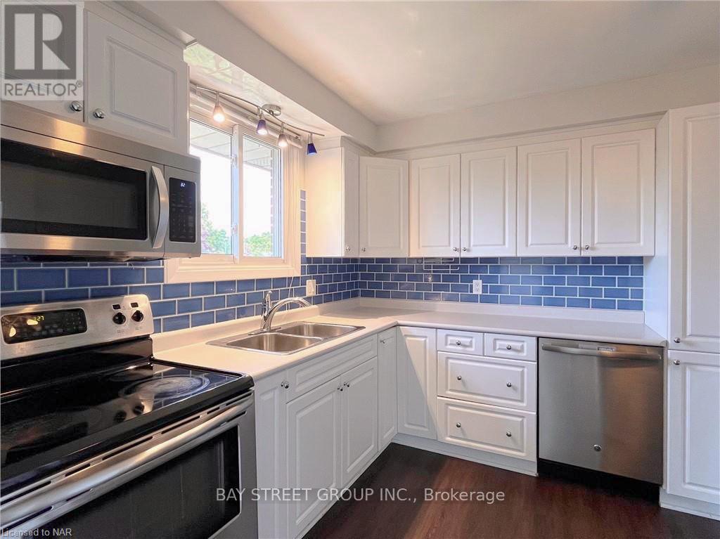 Upper - 106 St David's Road, St. Catharines, Ontario  L2T 1P9 - Photo 6 - X12670756