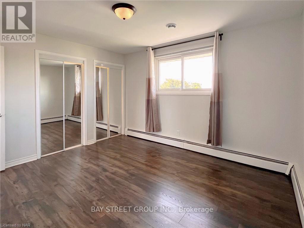 Upper - 106 St David's Road, St. Catharines, Ontario  L2T 1P9 - Photo 7 - X12670756