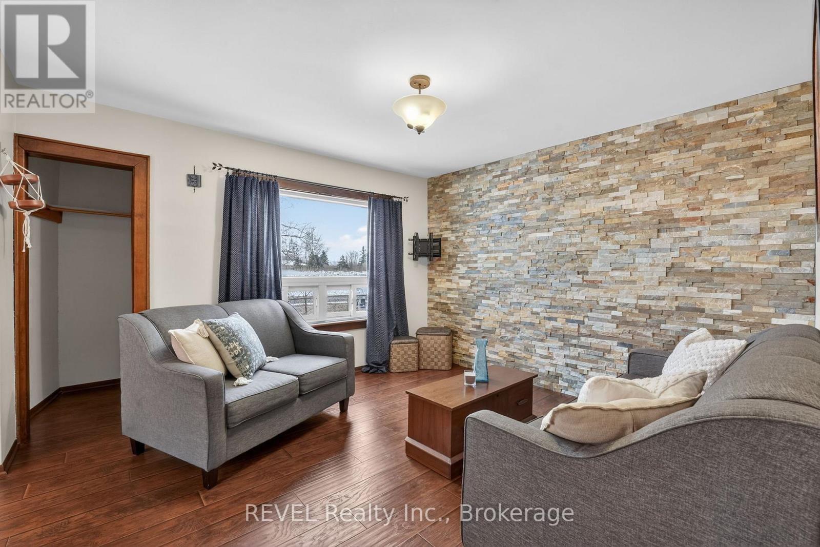 239 Becken Crescent, Welland, Ontario  L3B 5N4 - Photo 15 - X12670774