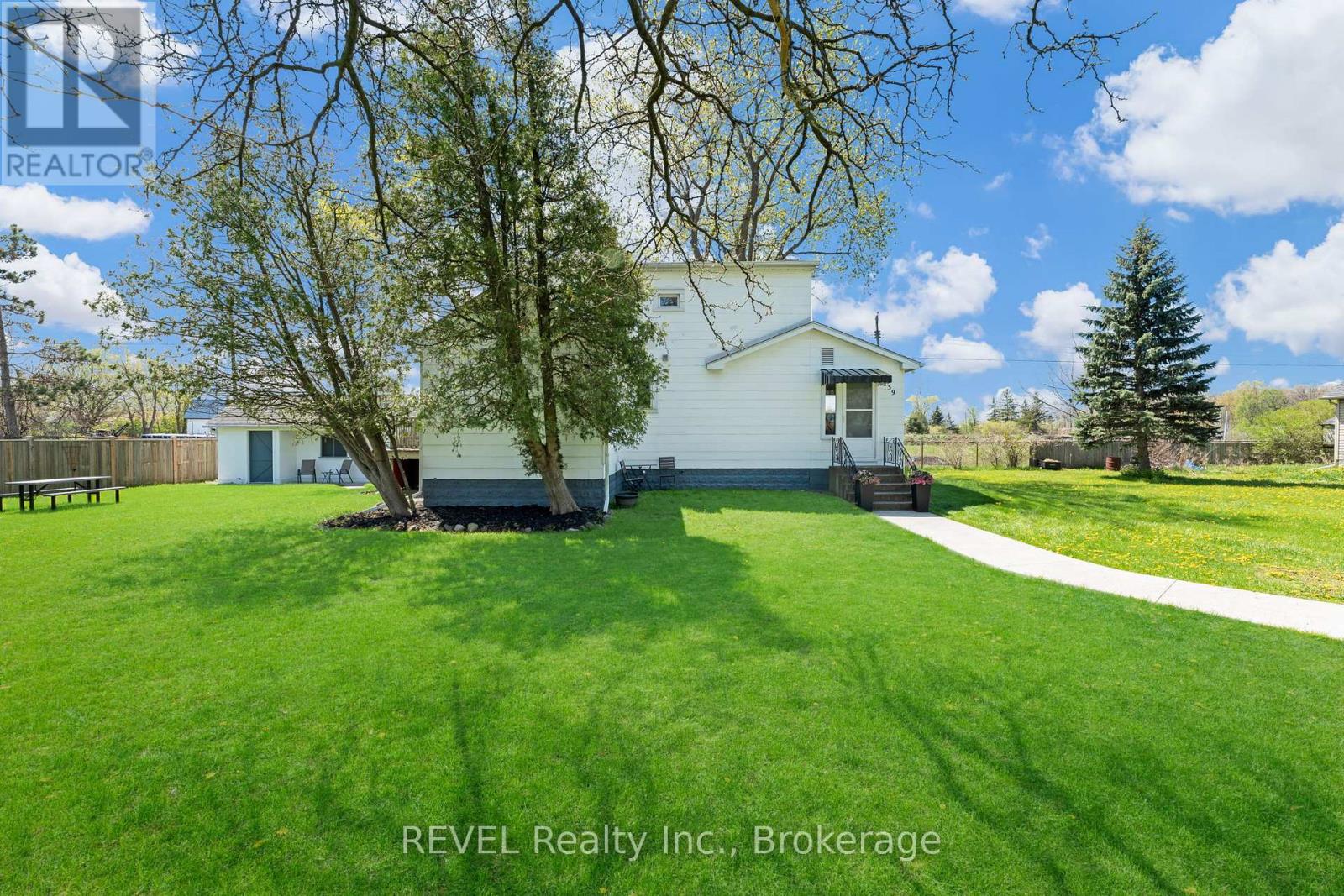 239 Becken Crescent, Welland, Ontario  L3B 5N4 - Photo 47 - X12670774