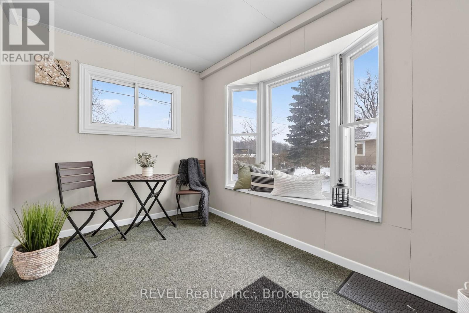 239 Becken Crescent, Welland, Ontario  L3B 5N4 - Photo 6 - X12670774