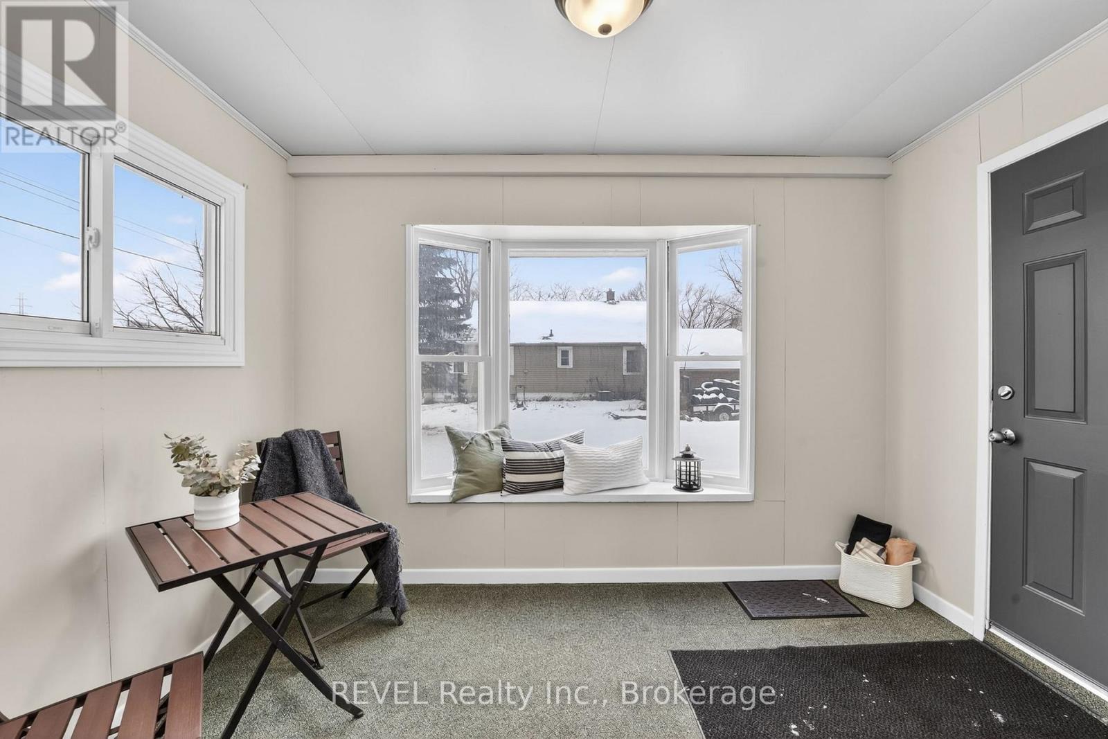 239 Becken Crescent, Welland, Ontario  L3B 5N4 - Photo 8 - X12670774