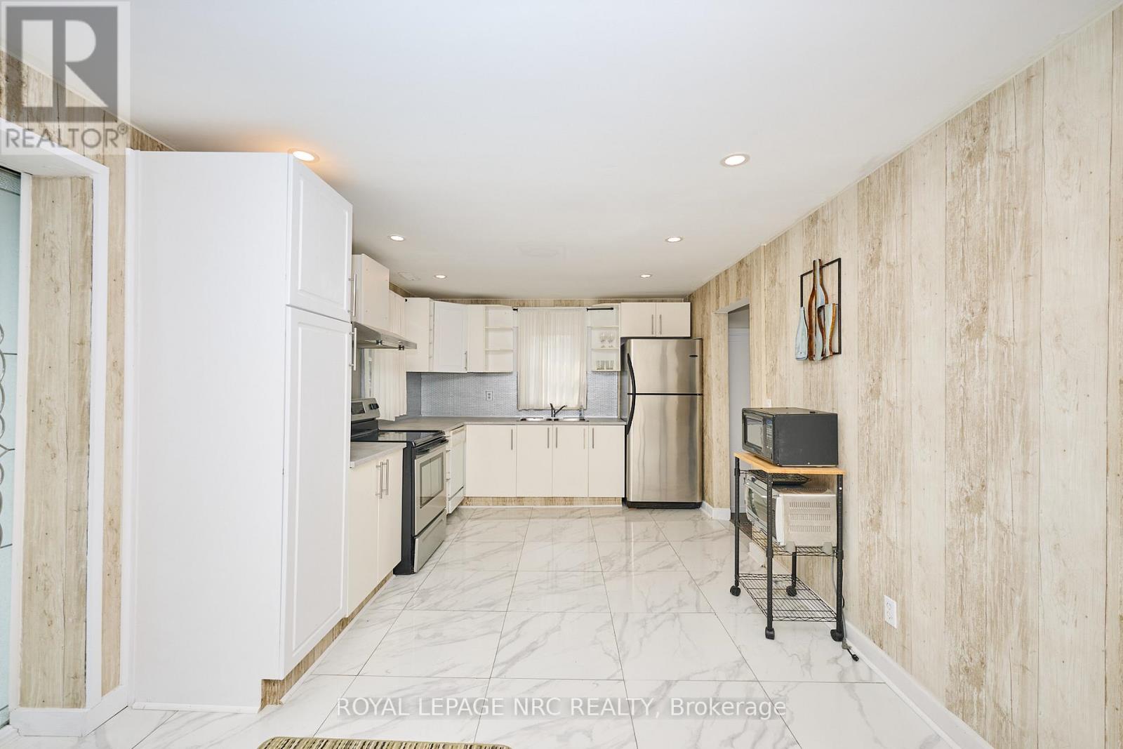 3252 Young Avenue, Fort Erie, Ontario  L0S 1N0 - Photo 8 - X12670796