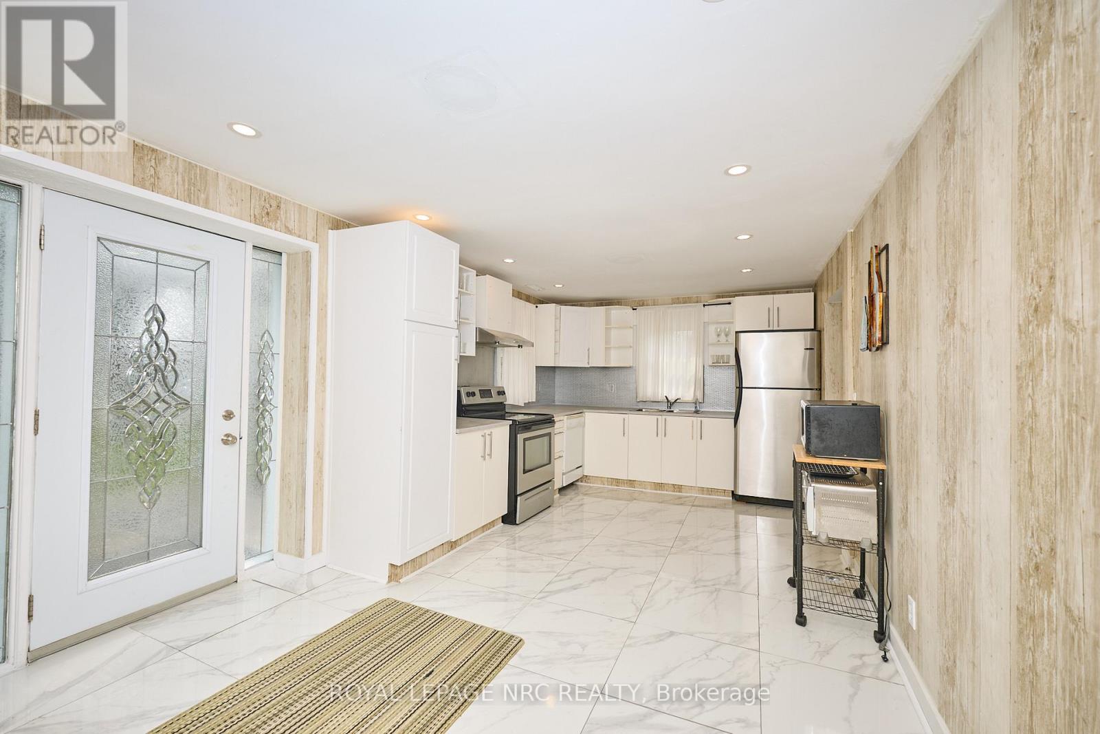 3252 Young Avenue, Fort Erie, Ontario  L0S 1N0 - Photo 9 - X12670796