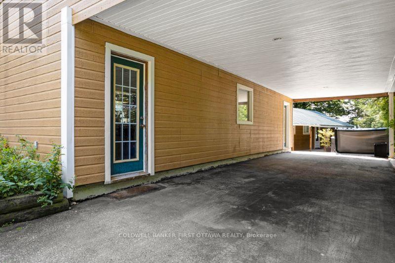 193 Pretties Island Road, Drummond/north Elmsley, Ontario  K7C 4K8 - Photo 32 - X12146432