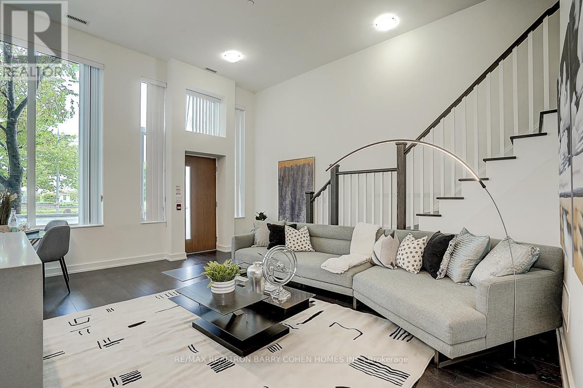 Th107 - 6 Parkwood Avenue, Toronto, Ontario  M4V 0A3 - Photo 6 - C12670742