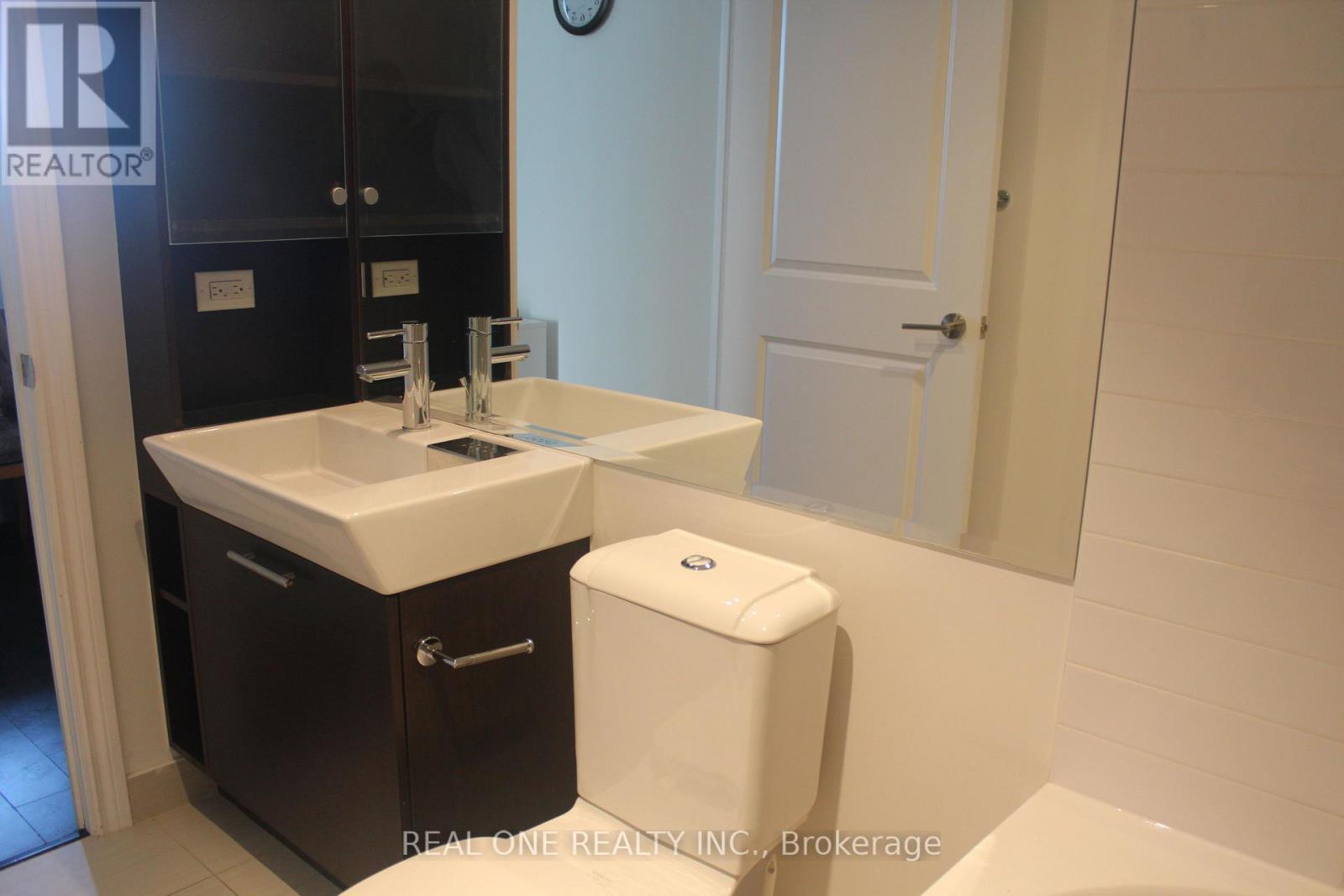 4010 - 386 Yonge Street, Toronto, Ontario  M5B 0A5 - Photo 26 - C12670790