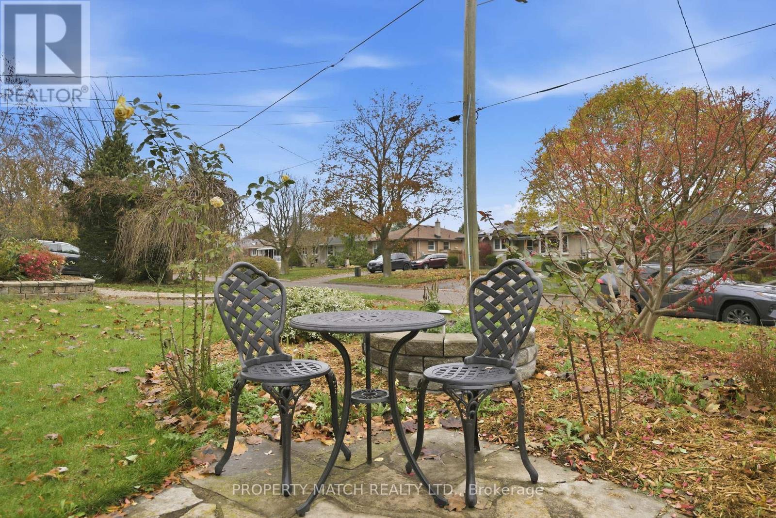 572 Wychwood Street, Oshawa, Ontario  L1G 2T3 - Photo 3 - E12670812