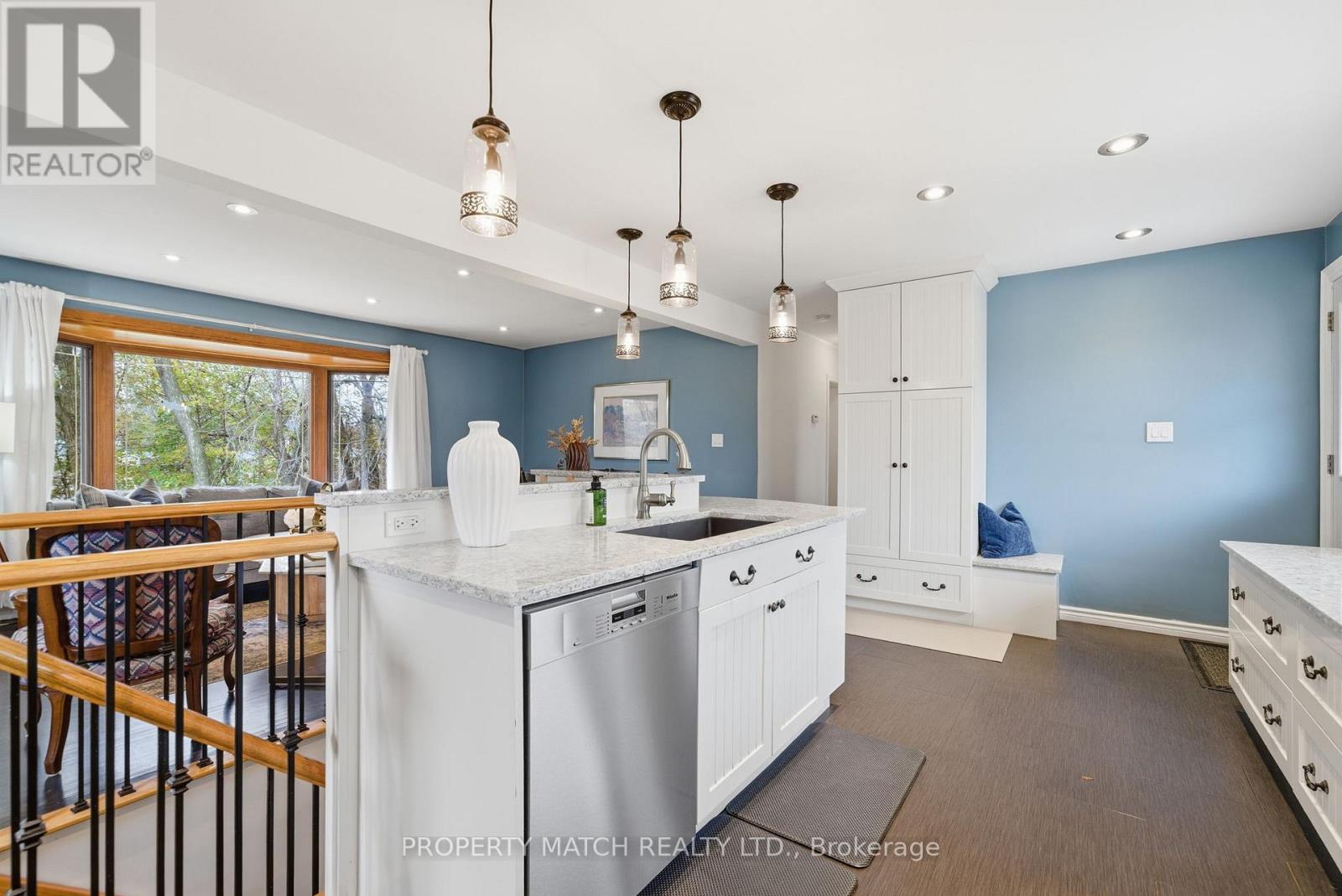 572 Wychwood Street, Oshawa, Ontario  L1G 2T3 - Photo 9 - E12670812