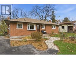 572 WYCHWOOD STREET, Oshawa, Ontario