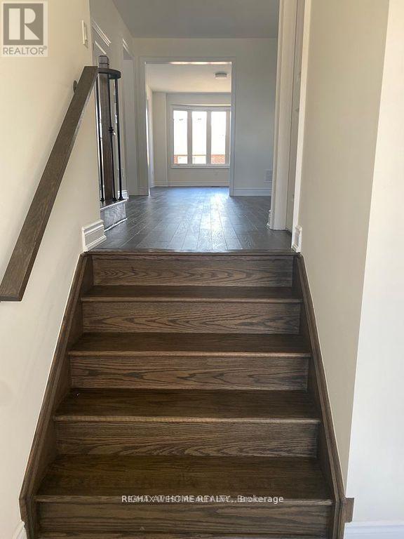 1362 Blackmore Street, Innisfil, Ontario  L9S 0P2 - Photo 2 - N12670768