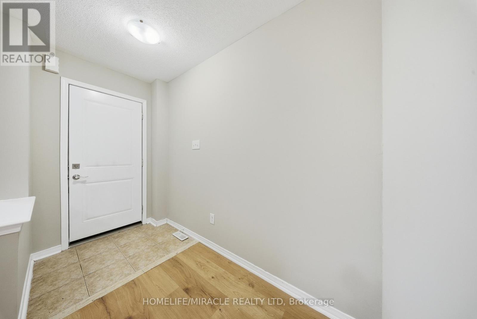 12 Diana Way, Barrie (Innis-Shore), Ontario  L4M 7H2 - Photo 11 - S12670764