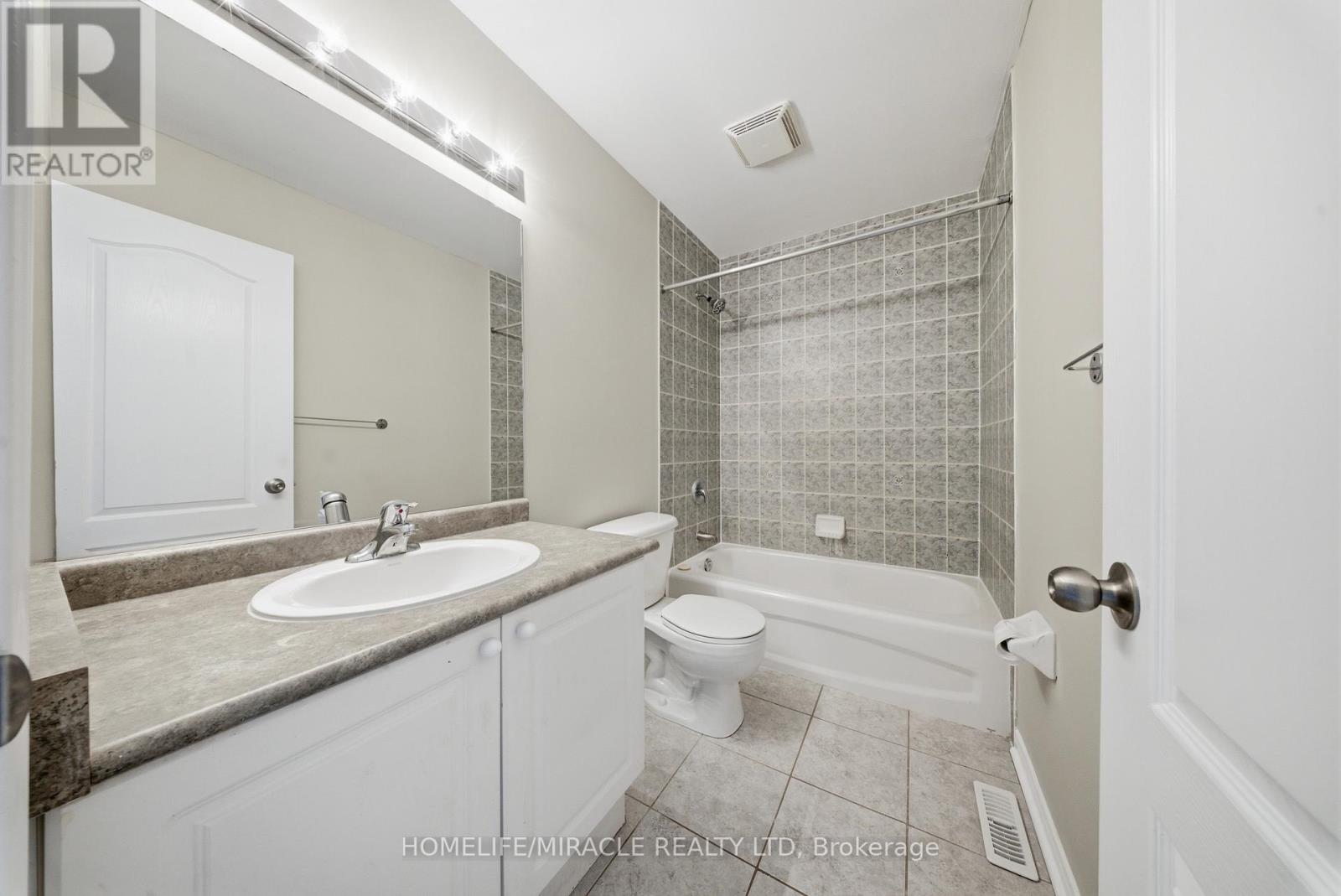 12 Diana Way, Barrie (Innis-Shore), Ontario  L4M 7H2 - Photo 27 - S12670764