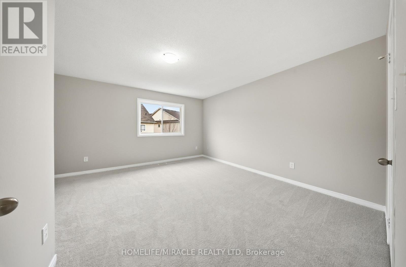 12 Diana Way, Barrie (Innis-Shore), Ontario  L4M 7H2 - Photo 30 - S12670764