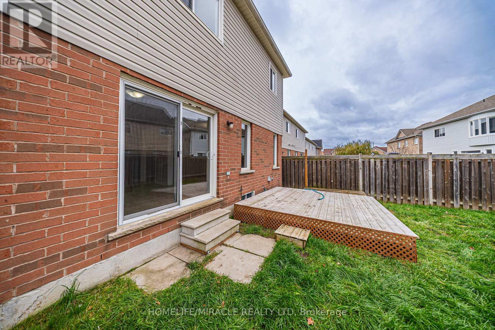 12 Diana Way, Barrie (Innis-Shore), Ontario  L4M 7H2 - Photo 36 - S12670764