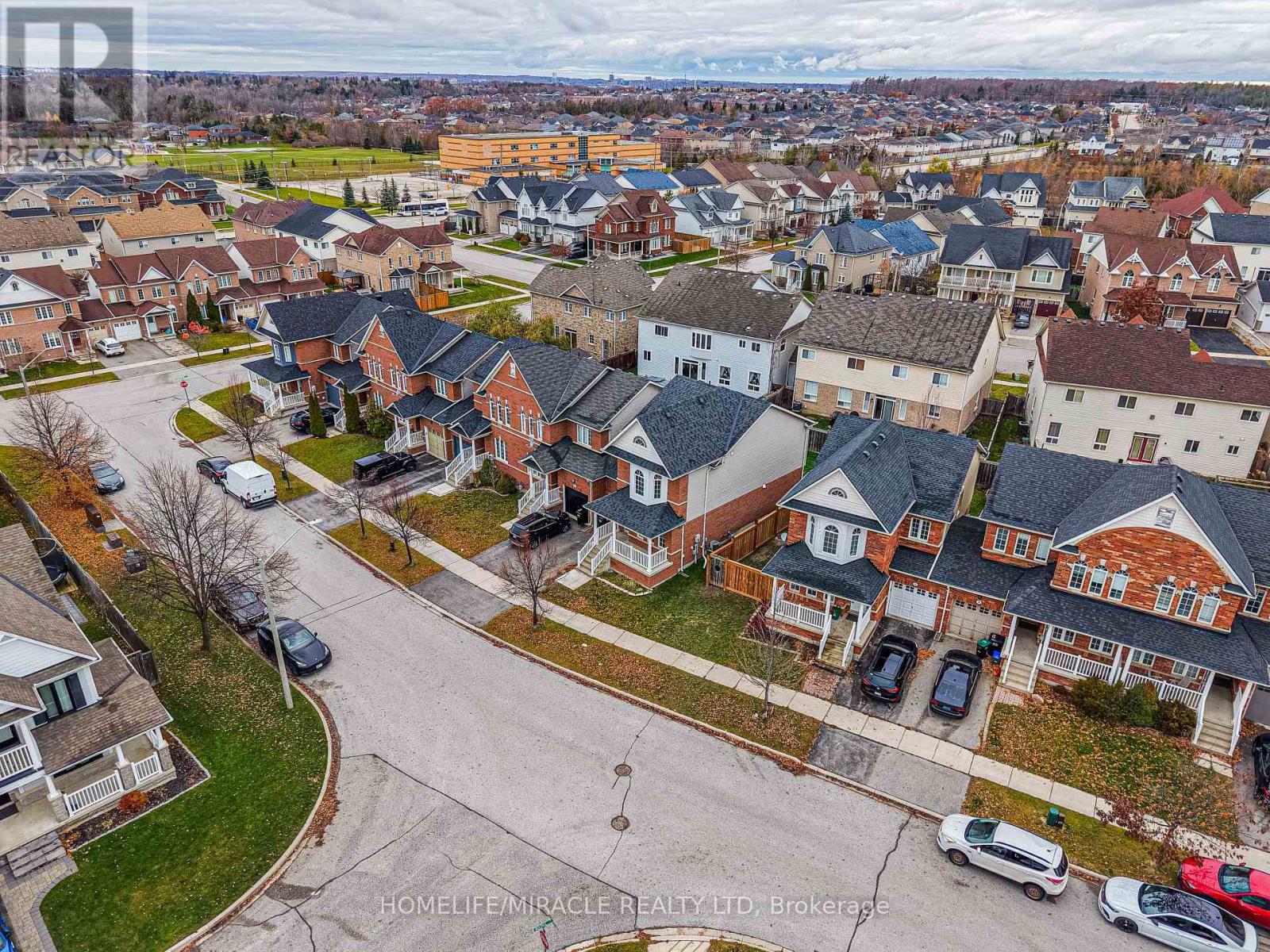 12 Diana Way, Barrie (Innis-Shore), Ontario  L4M 7H2 - Photo 42 - S12670764