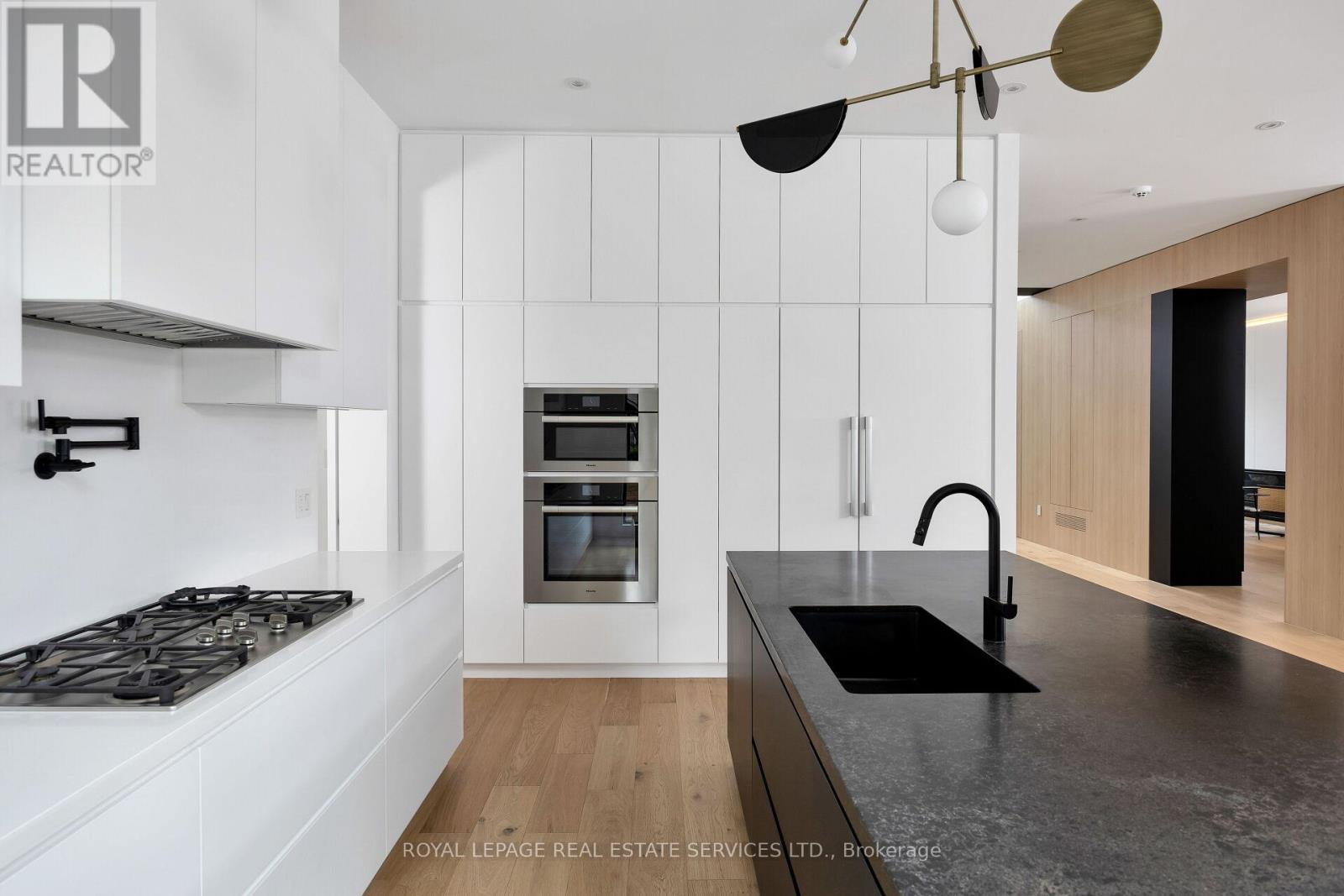 1405 Acton Crescent, Oakville, Ontario  L6J 2S6 - Photo 18 - W12670748