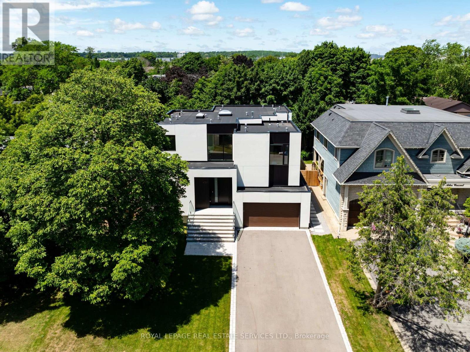 1405 Acton Crescent, Oakville, Ontario  L6J 2S6 - Photo 5 - W12670748