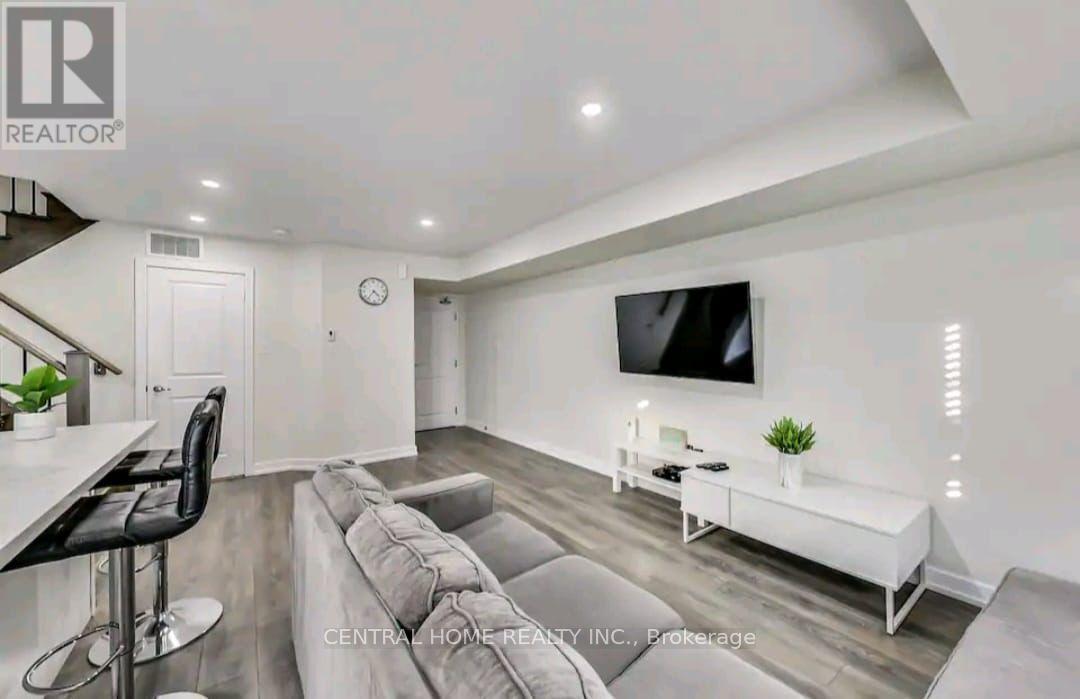 241 - 2335 Sheppard Avenue W, Toronto, Ontario  M9M 0B5 - Photo 5 - W12670782