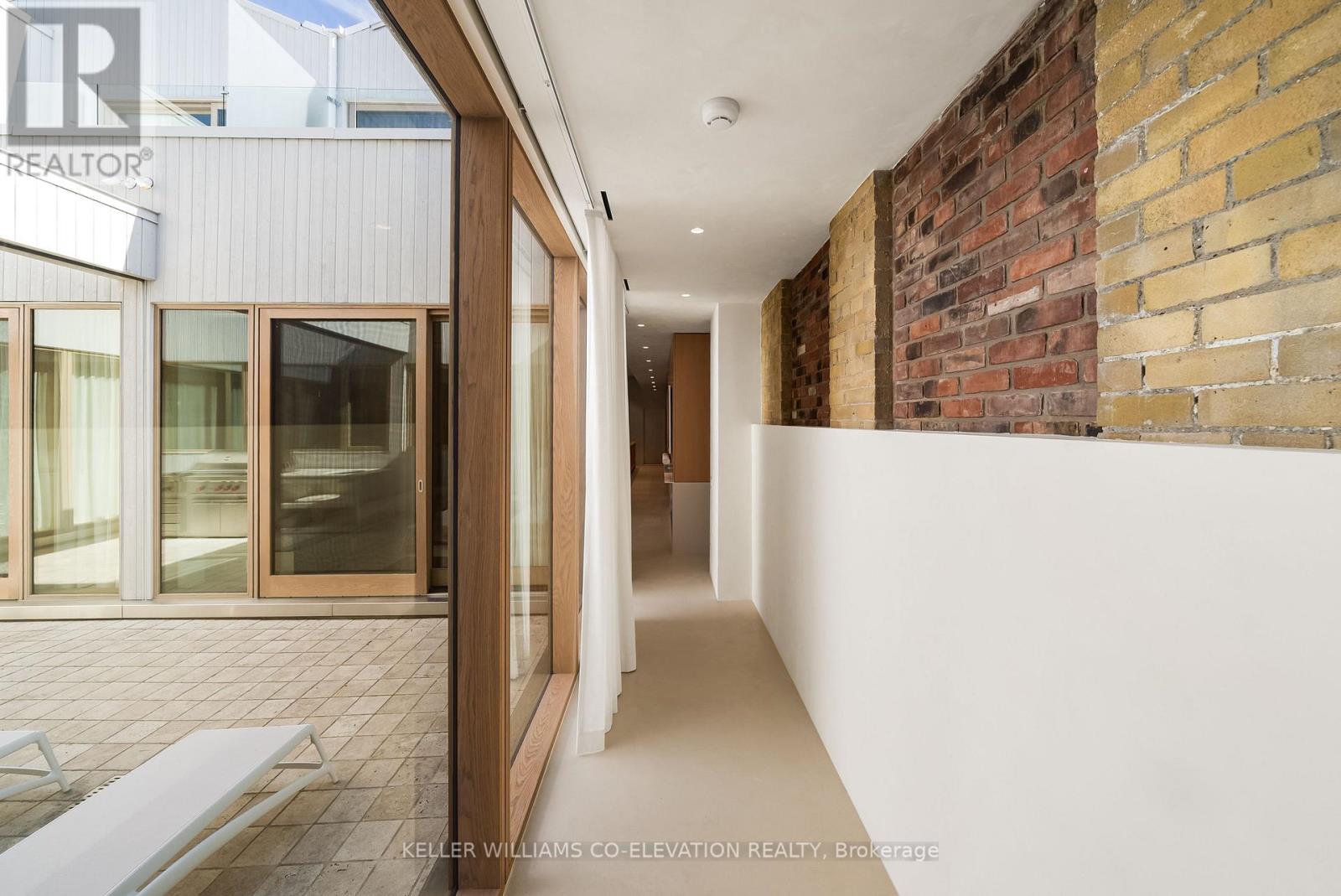 722 Lansdowne Avenue, Toronto, Ontario  M6H 3Y8 - Photo 21 - W12670794