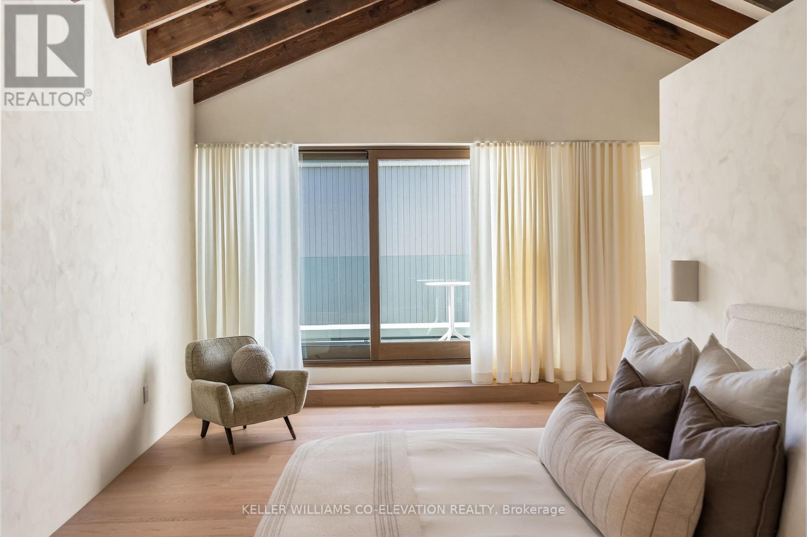 722 Lansdowne Avenue, Toronto, Ontario  M6H 3Y8 - Photo 33 - W12670794