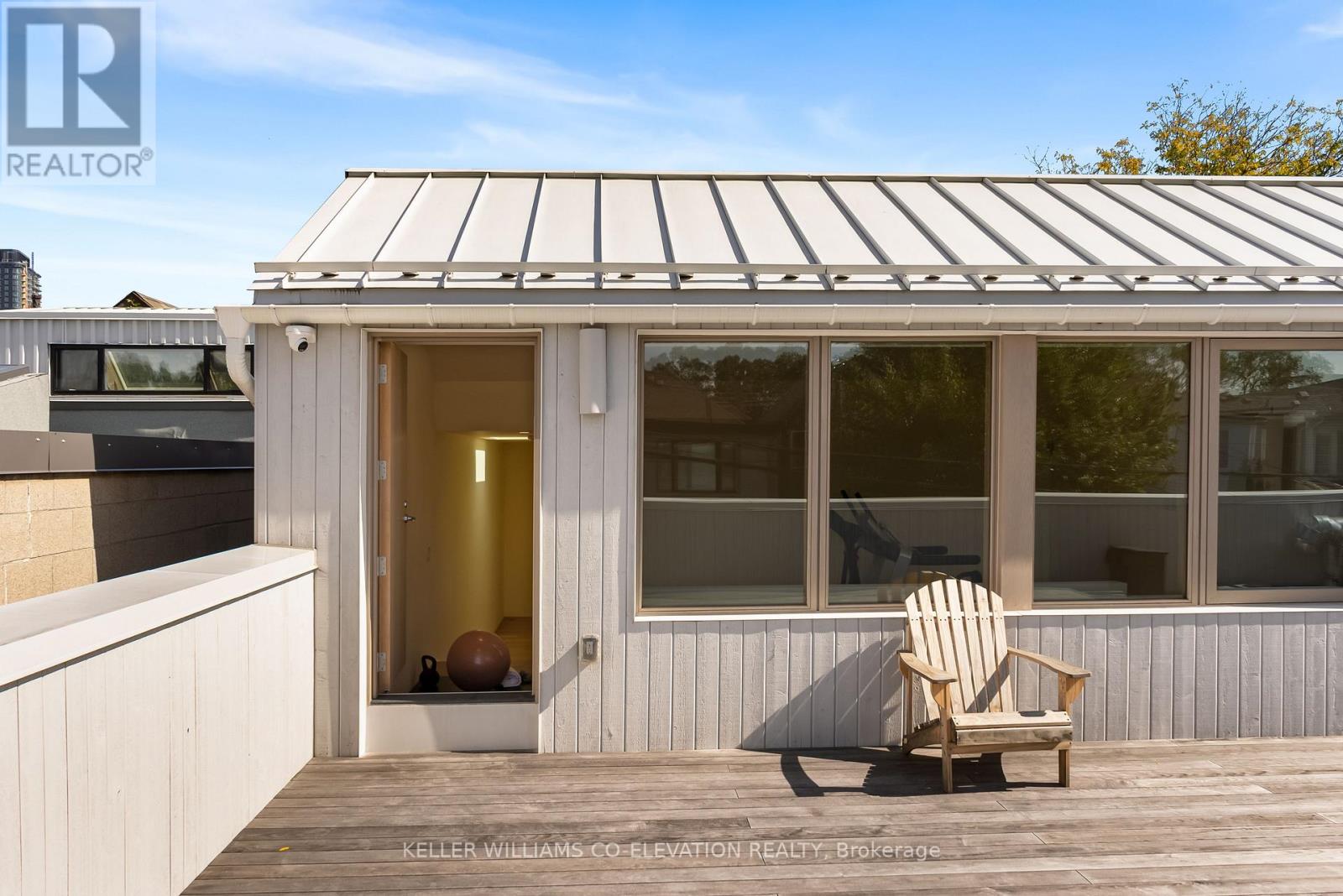 722 Lansdowne Avenue, Toronto, Ontario  M6H 3Y8 - Photo 37 - W12670794