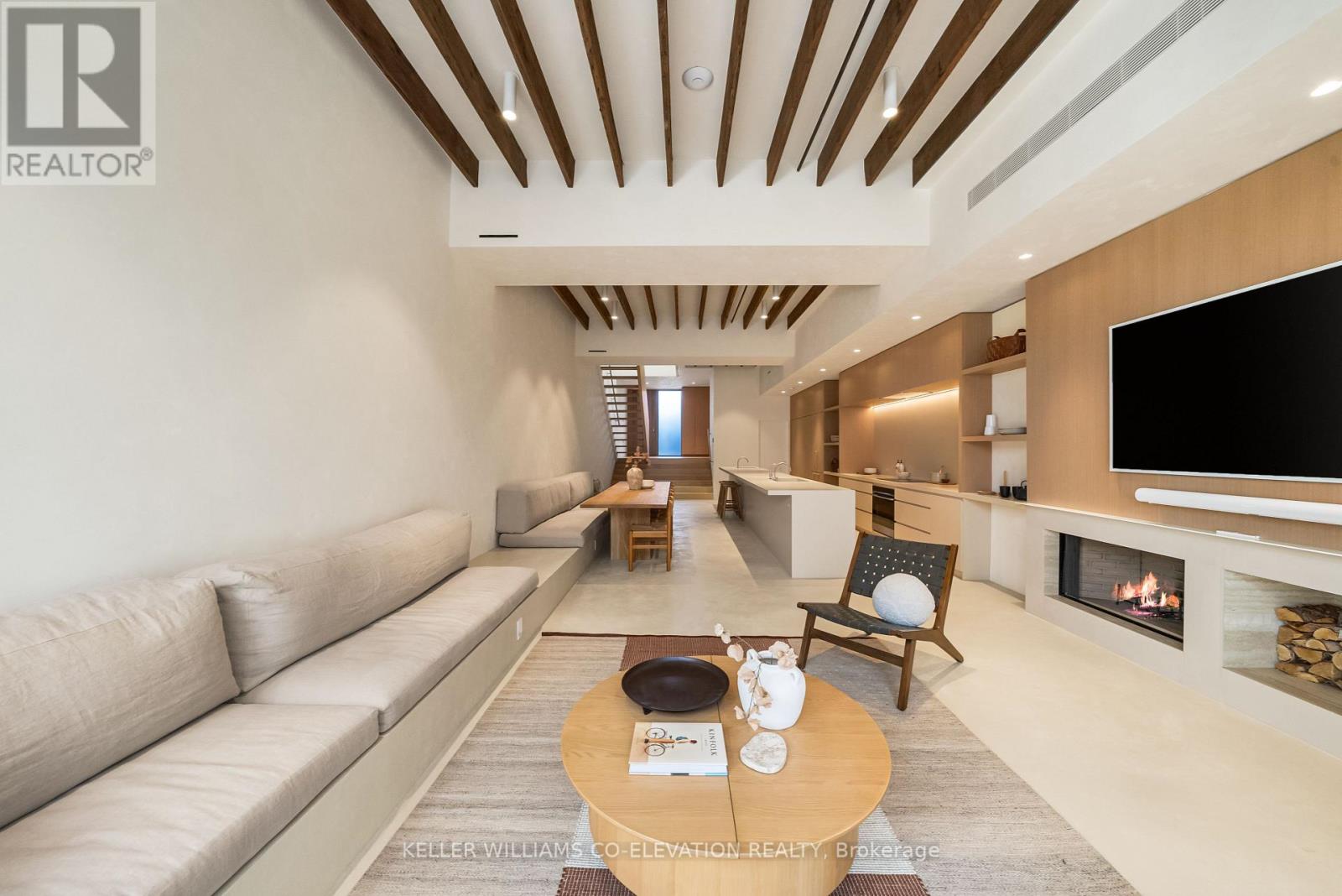 722 Lansdowne Avenue, Toronto, Ontario  M6H 3Y8 - Photo 8 - W12670794