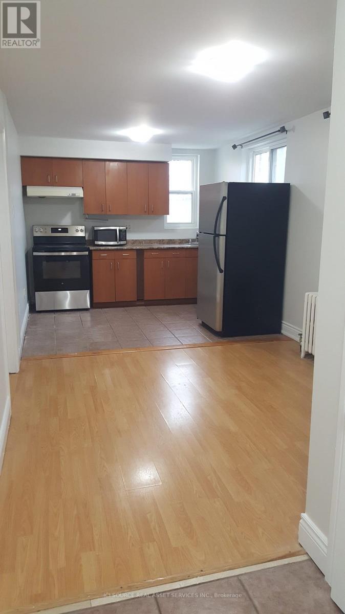 3 - 44 Bartonville Avenue W, Toronto, Ontario  M6M 2B5 - Photo 2 - W12670798