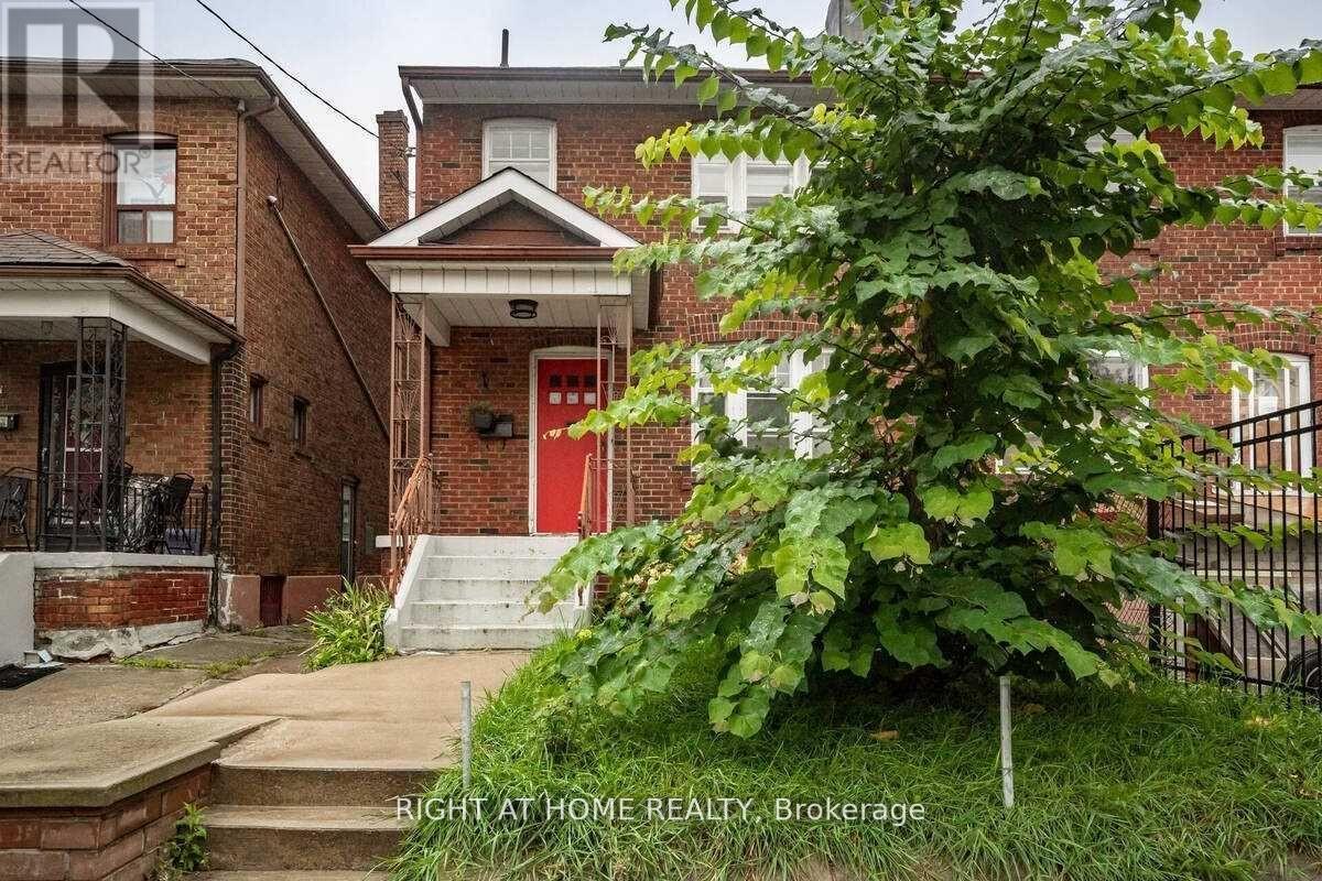 Basment - 41 Norton Avenue, Toronto, Ontario  M6E 1E1 - Photo 1 - W12670804