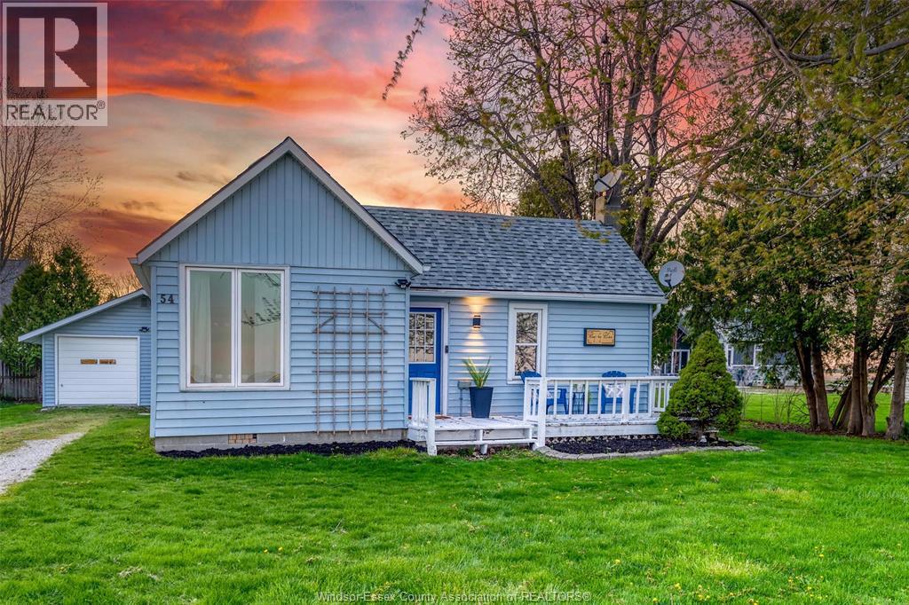 MLS# 26000384: 54 Main St, Mitchell's Bay, Canada