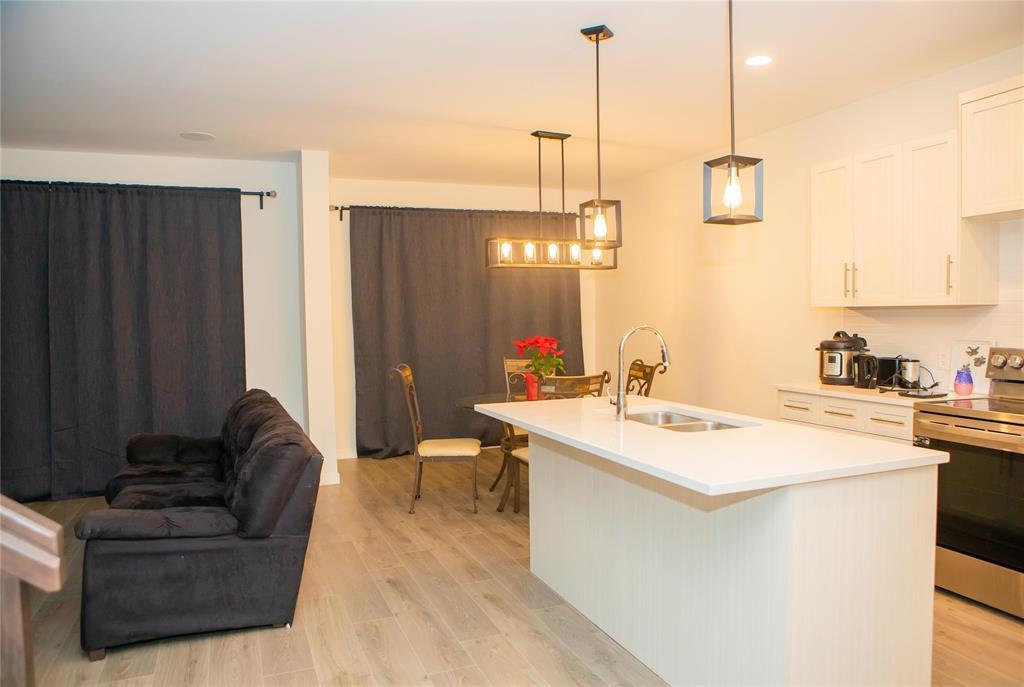 111 Snowy  Owl Crescent, Winnipeg, Manitoba  R3X 0V2 - Photo 2 - 202600383