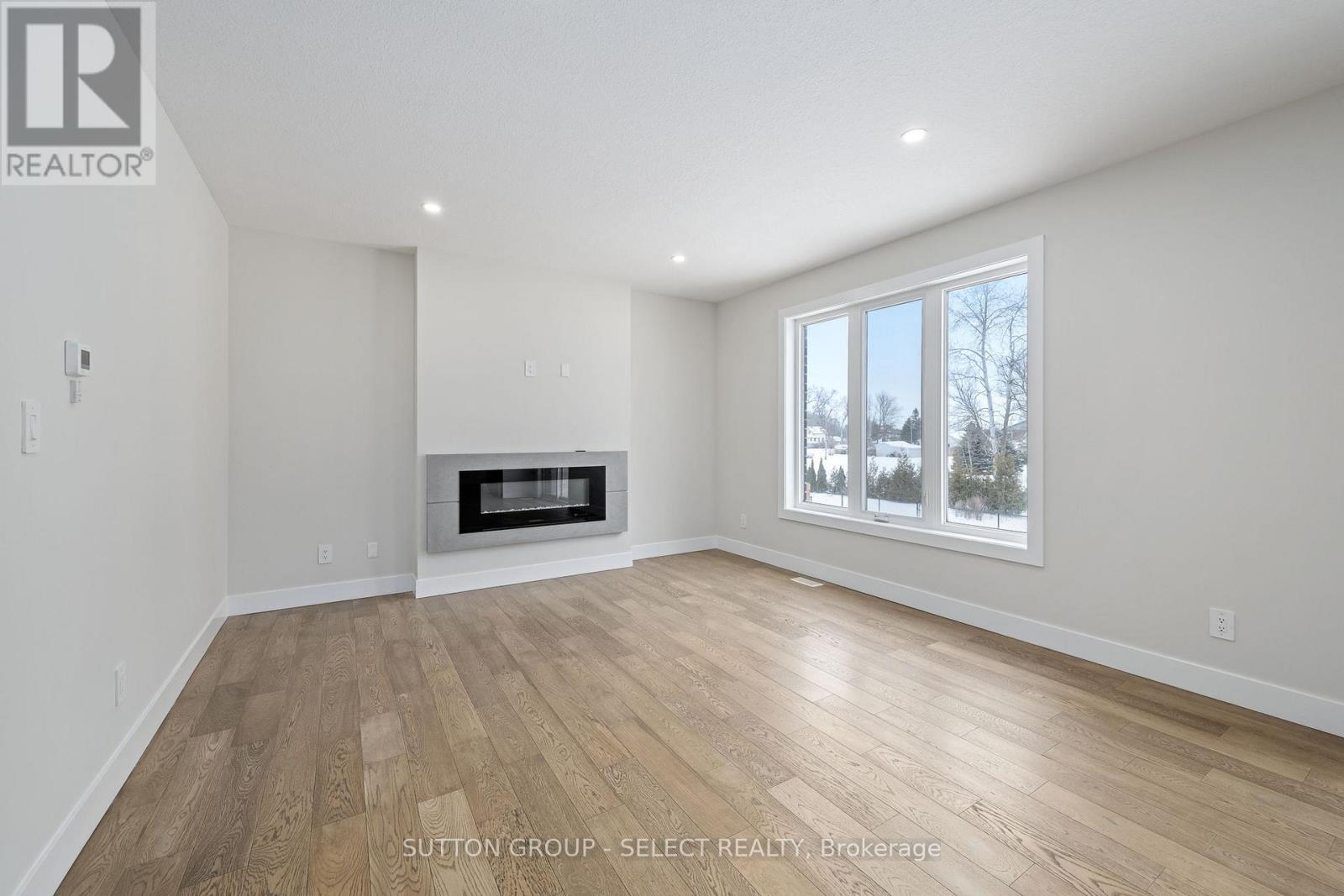 70 Royal Crescent, Southwold (Talbotville), Ontario  N5P 3T2 - Photo 16 - X12670832