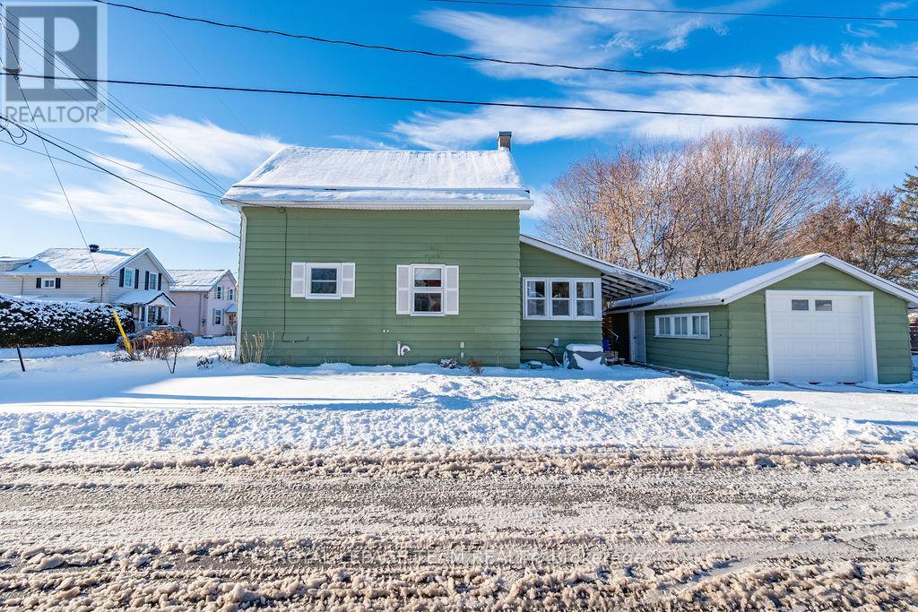 212 Prince Street W, Renfrew, Ontario  K7V 2V7 - Photo 6 - X12670838