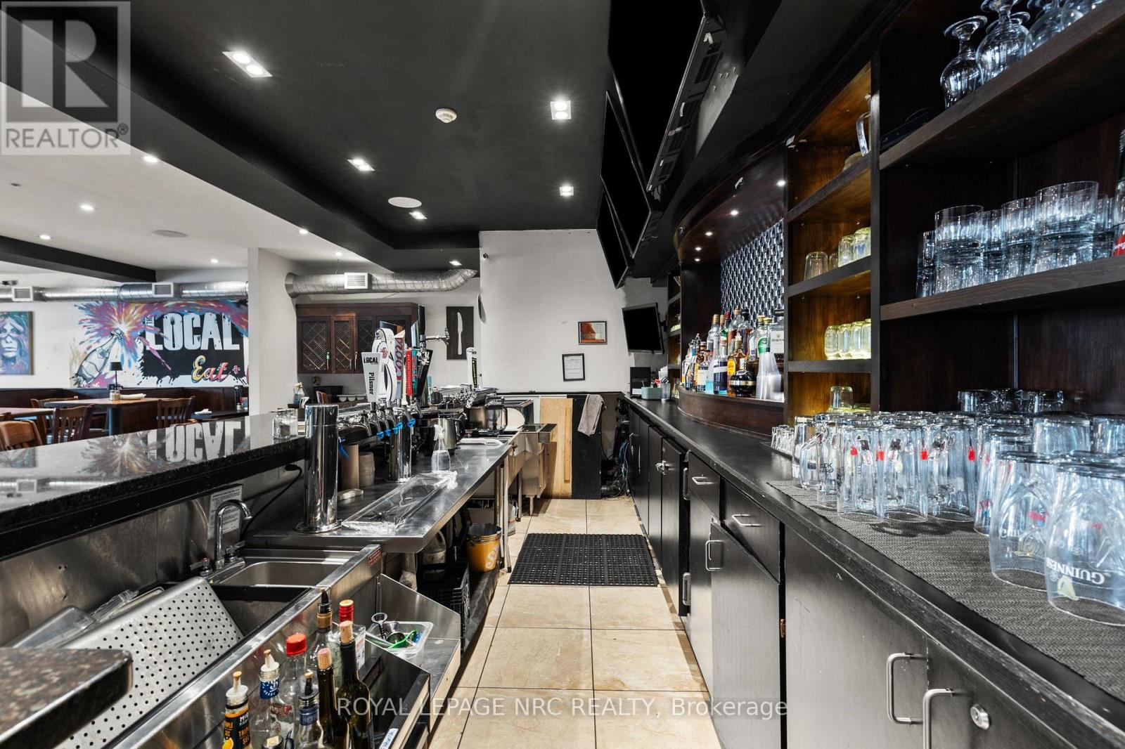 3904 Victoria Avenue, Lincoln, Ontario  L0R 2C0 - Photo 10 - X12670820